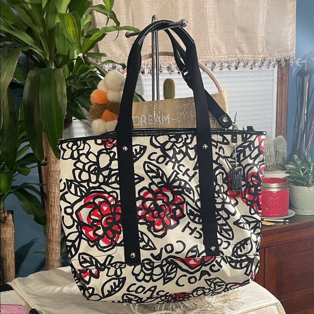 Coach Poppy Graffiti Purse Bag Tote Black and Red Floral Logo Pattern
